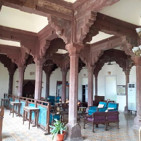 Mpt Sheesh Mahal, Orchha Hotel Exterior foto