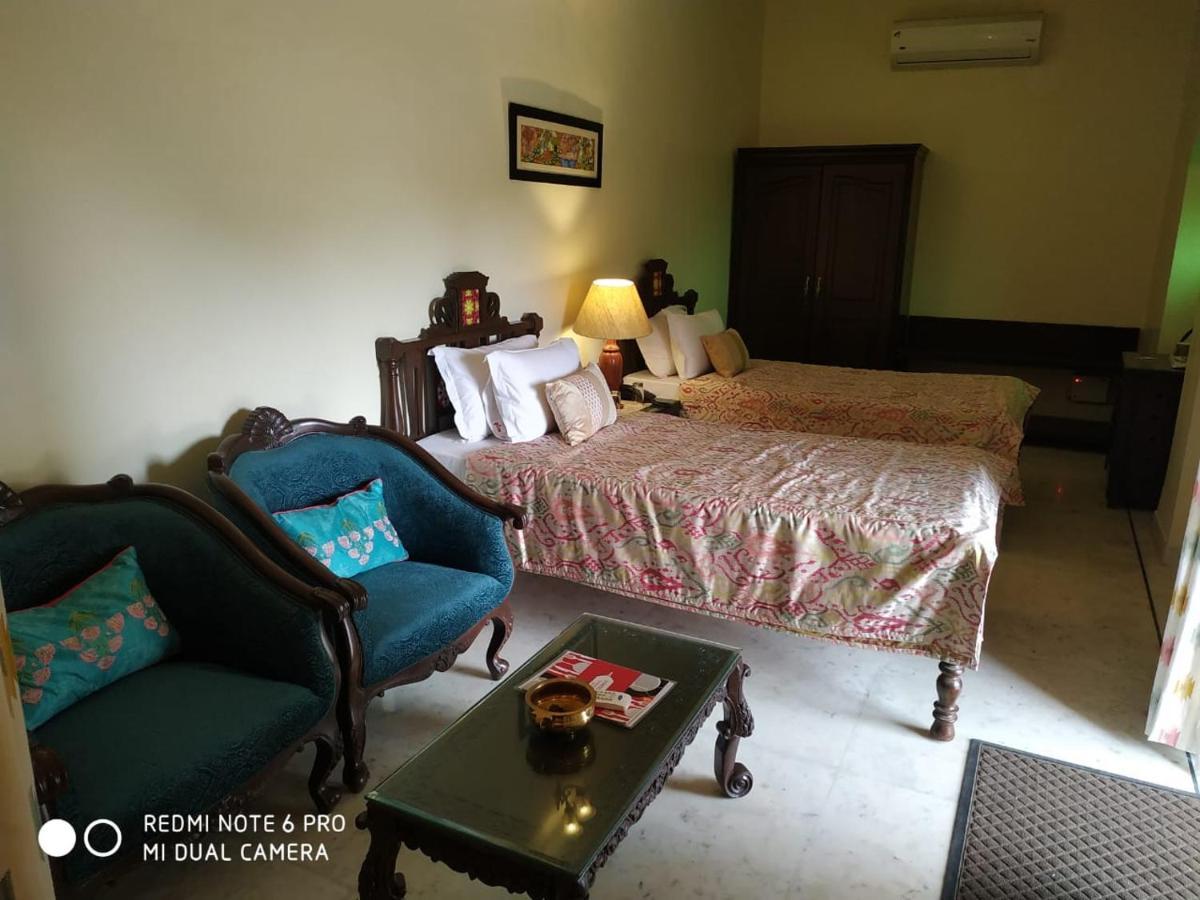 Mpt Sheesh Mahal, Orchha Hotel Exterior foto